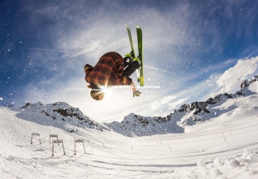 c7娱乐-尼斯客场苦战守平局，僵持对决难分胜负